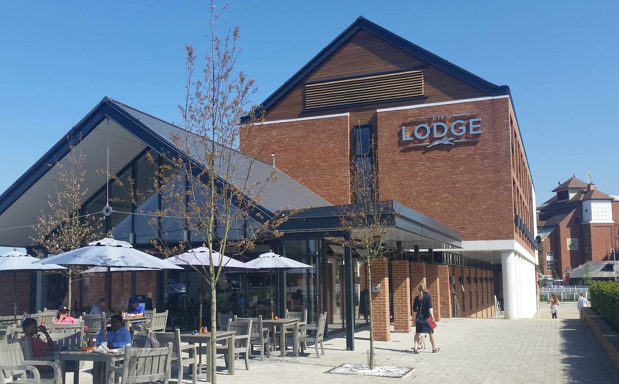 The Lodge Newbury  Exterior photo